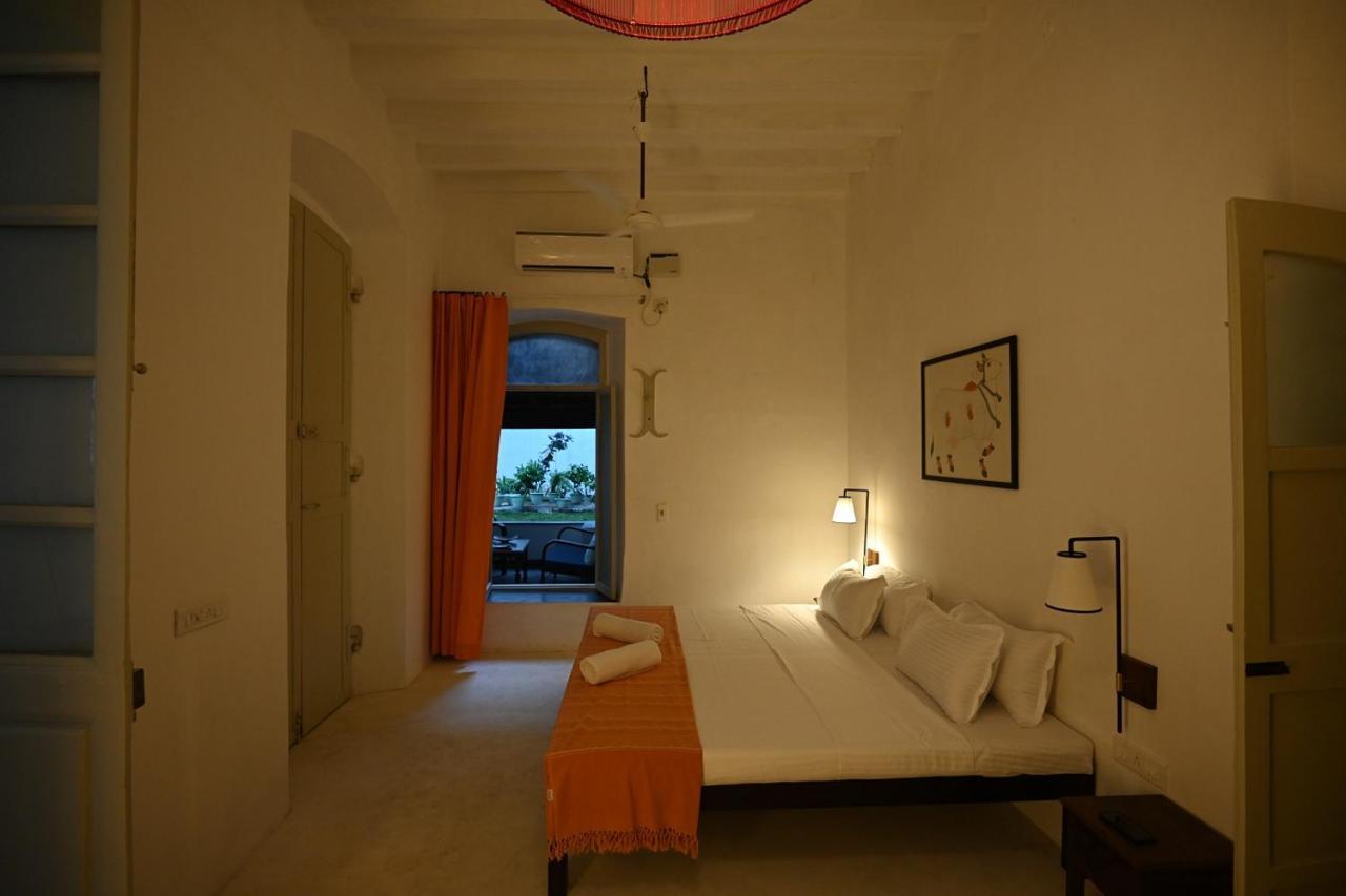 La Cedille - French Heritage House Puducherry Kamer foto